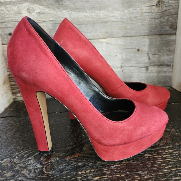 *Nearly New* Faux Suade Aldo Heels - Picture 2 of 7
